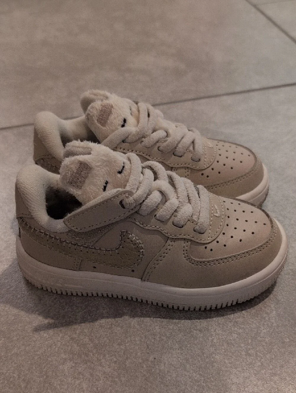 Nike Kids Neutral Beige, Animal, Velcro Sneakers.